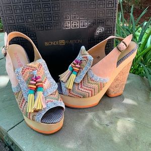 💗SOLD💙BEAUTIFUL BLONDE AMBITION PLATFORMS